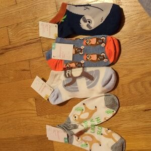 BNWT 4 pairs of Low-cut Xhilaration socks